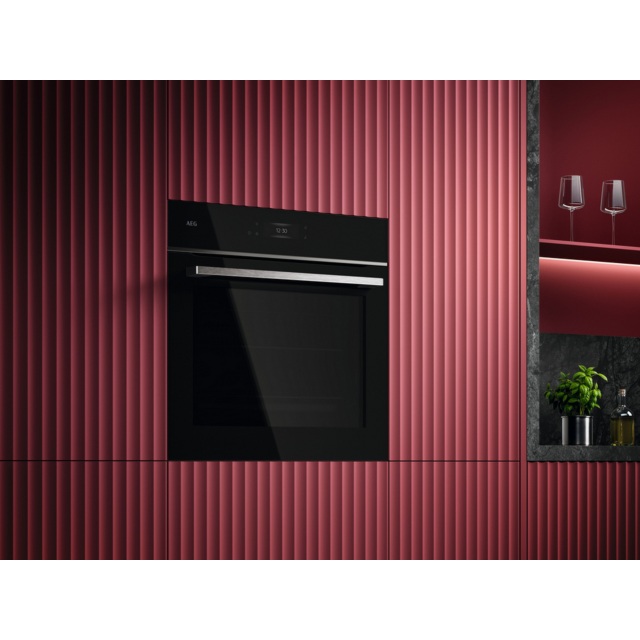 AEG GX7PB63FSB 59.6cm Built-In Electric Oven Gloss Black