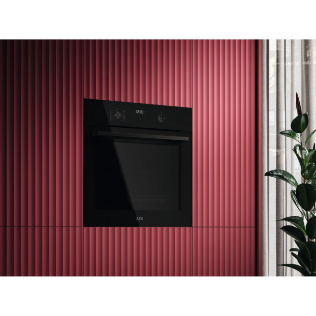 AEG OU5AB20XK 59.6cm Built-In Electric Oven Black