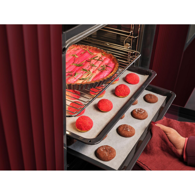 AEG OU5AB20XK 59.6cm Built-In Electric Oven Black