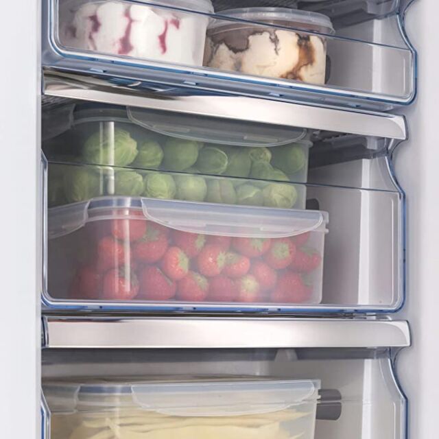 Amica FKR29653R Red retro 181cm fridge freezer, 4 glass shelves, fr 181ltr, fr 63ltr