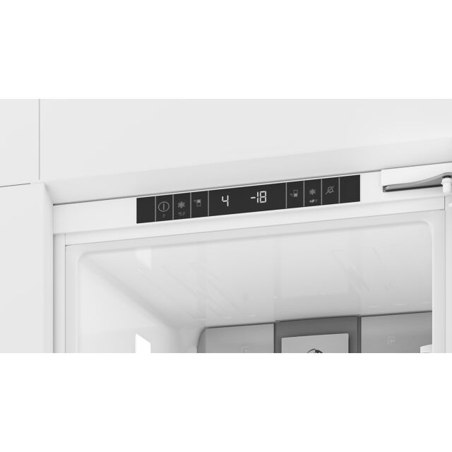 Blomberg KNE4564EVI 54cm Integrated 50:50 Frost Free Fridge Freezer - Integrated