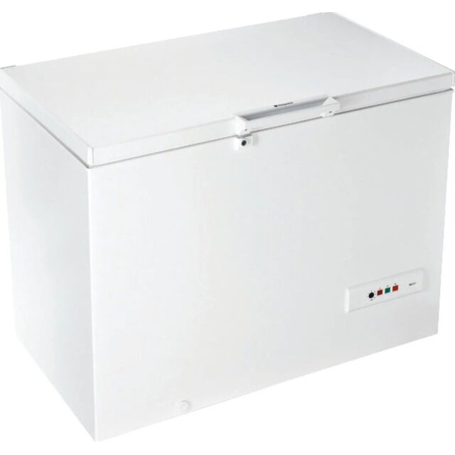 Hotpoint CS2A300HFA1 118cm Chest Freezer  - White