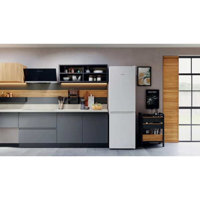 Hotpoint H3X81IW 59.6cm 60/40 Frost Free Fridge Freezer - White