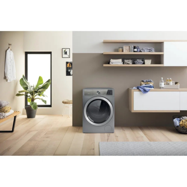 Hotpoint H8W946SBUK 9kg 1400 Spin Washing Machine - Silver