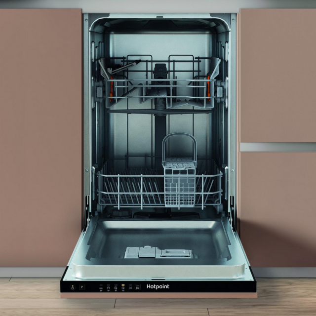 Hotpoint HP2IE10CS80UK Slimline Integrated Dishwasher