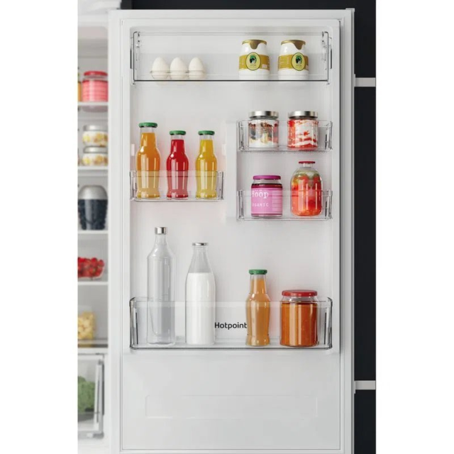 Hotpoint HTC18T532 Built-In Total No Frost Fridge Freezer