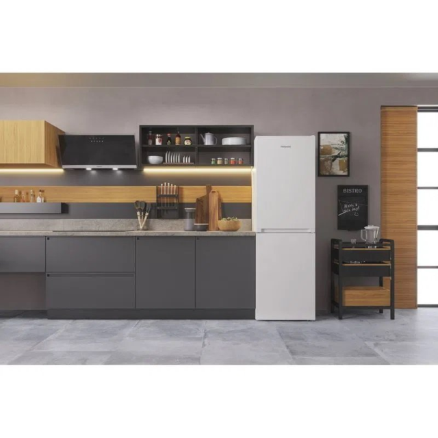 Hotpoint HTFC850TI1W1 59.5cm 60/40 Frost Free Fridge Freezer - White