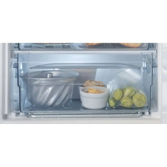 Hotpoint HZA1UK1 59.6cm Built In Static Undercounter Freezer - White