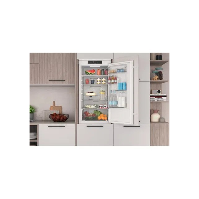 Indesit INC18T311 BI Fridge Freezer - White