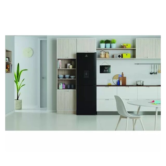 Indesit INFC850TI1KAQUA1 59.5cm 50/50 Total No Frost Fridge Freezer - Black