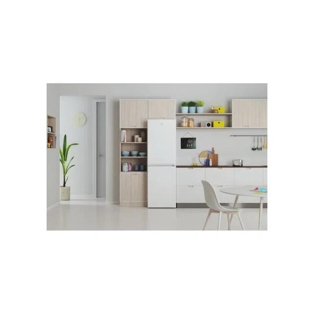 Indesit INFC850TI1W1 60 cm Fridge Freezer - White
