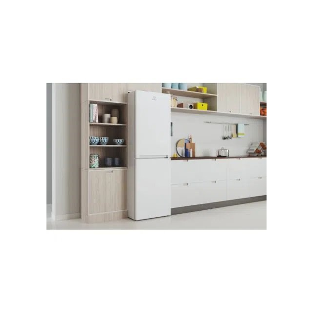 Indesit INFC850TI1W1 60 cm Fridge Freezer - White