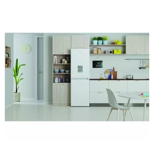 Indesit INFC850TI1WAQUA 59.5cm 50/50 Total No Frost Fridge Freezer - White