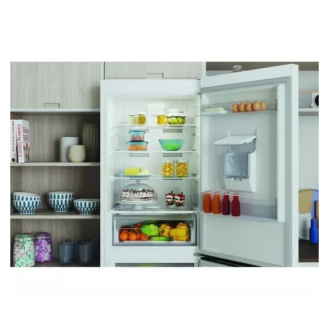Indesit INFC850TI1WAQUA 59.5cm 50/50 Total No Frost Fridge Freezer - White