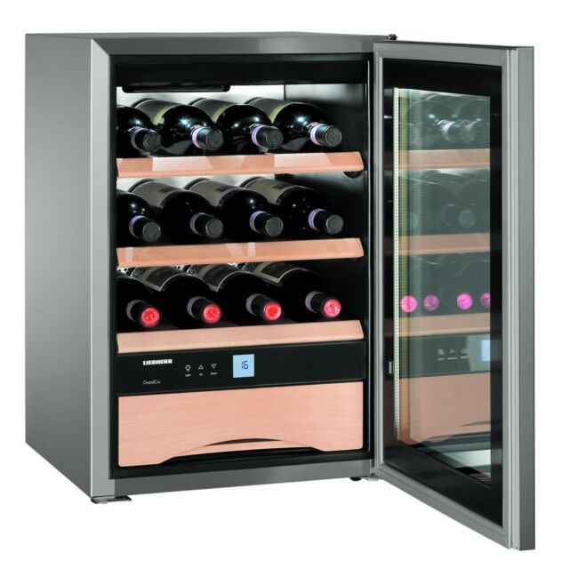 Liebherr WKES653 3 shelves, wall mountable
