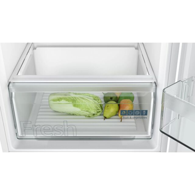 Siemens KI87VNSE0G 54.1 70/30 Integrated Low Frost Fridge Freezer